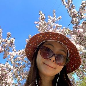 Meet your Posher, Phoebe